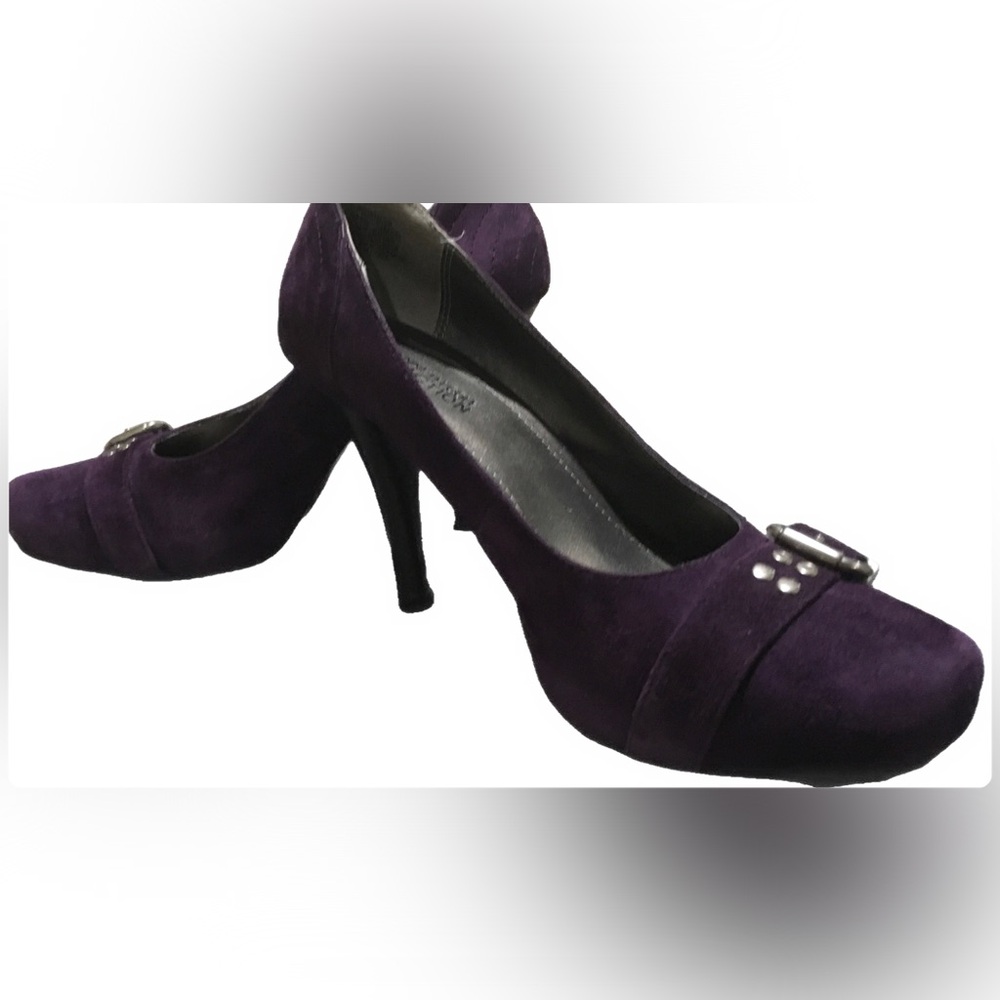 KENNETH COLE REACTION PLATFORM SUADE HEEL WITH ACCENT BUCKLE/ STUDS TURN… - Picture 5 of 9
